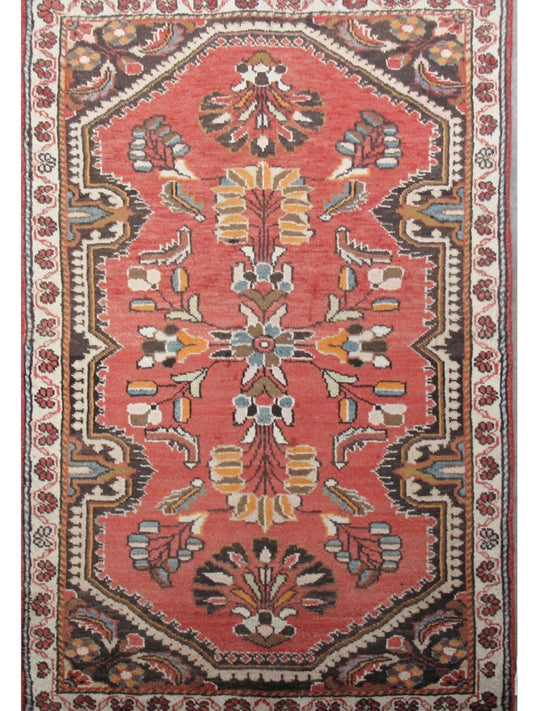 2.8 x 4.3 hand-knotted hamadan-style wool rug, detail of pattern