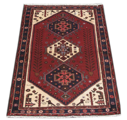 Multi-color Hamadan-style small rug, central medallion close-up