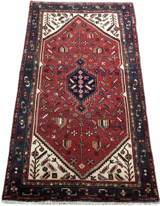 3.7 x 6.4 hand-knotted hamadan-style wool rug, detail of pattern