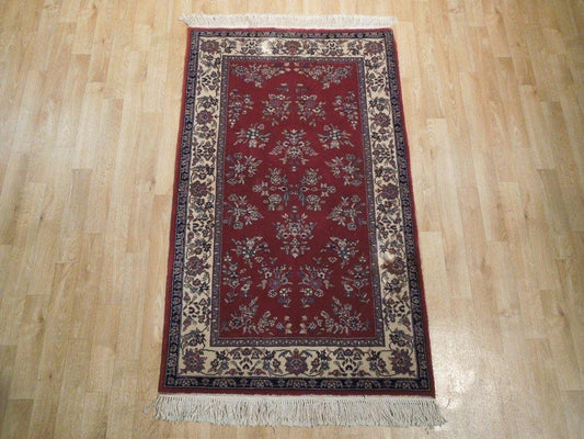 3 x 5 hand-knotted sarouk-pattern wool rug, detail of pattern
