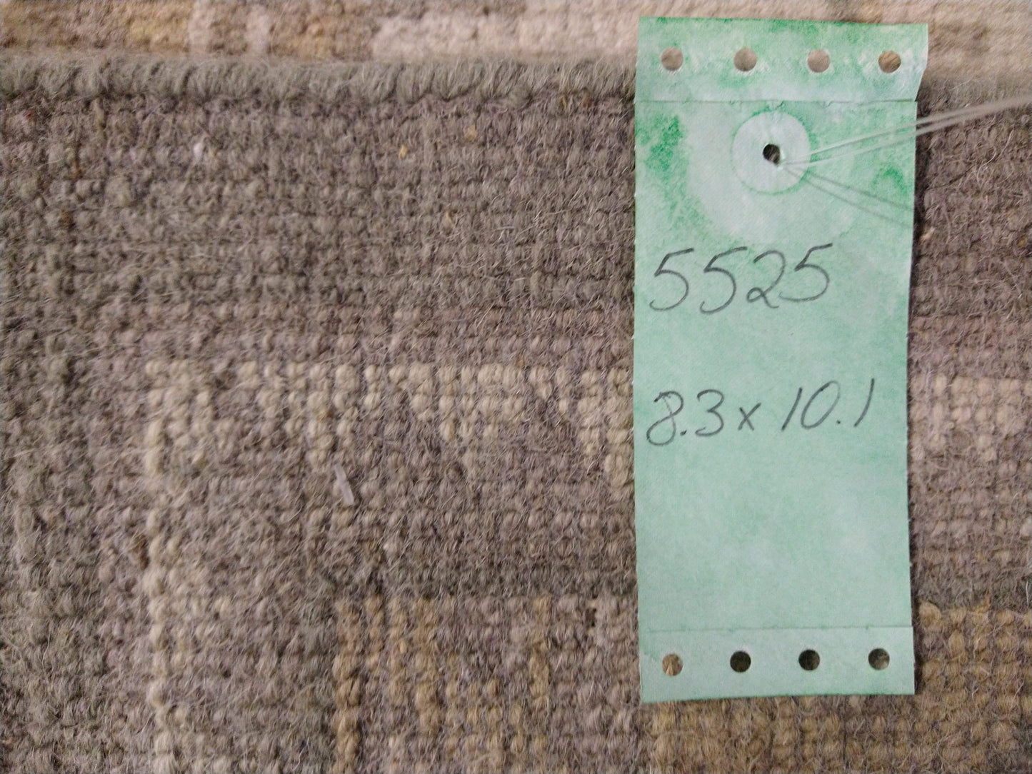 Oushak sage rug, edge and selvedge close-up