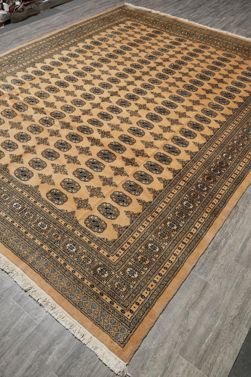 Family-run rug artisan workshop