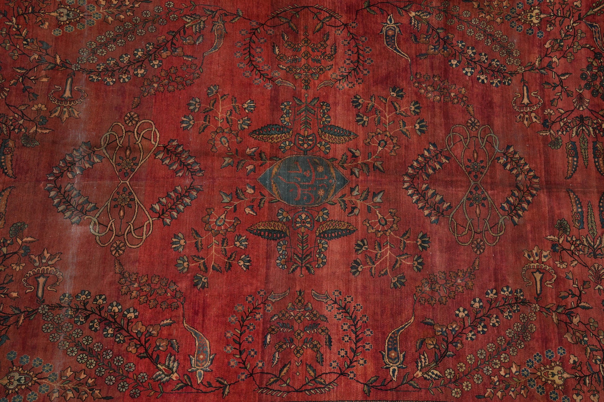 Antique Kashan-style rug, corner motif showing 1940s craftsmanship