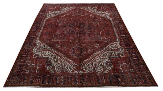 10 x 12.4 hand-knotted Heriz-style wool rug, detail of pattern