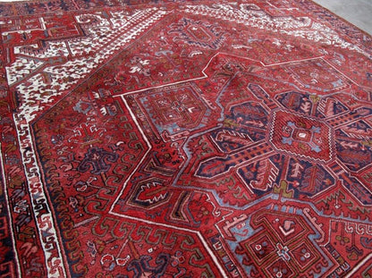 10 x 12.4 hand-knotted Heriz-style wool rug, pile detail showing wool texture