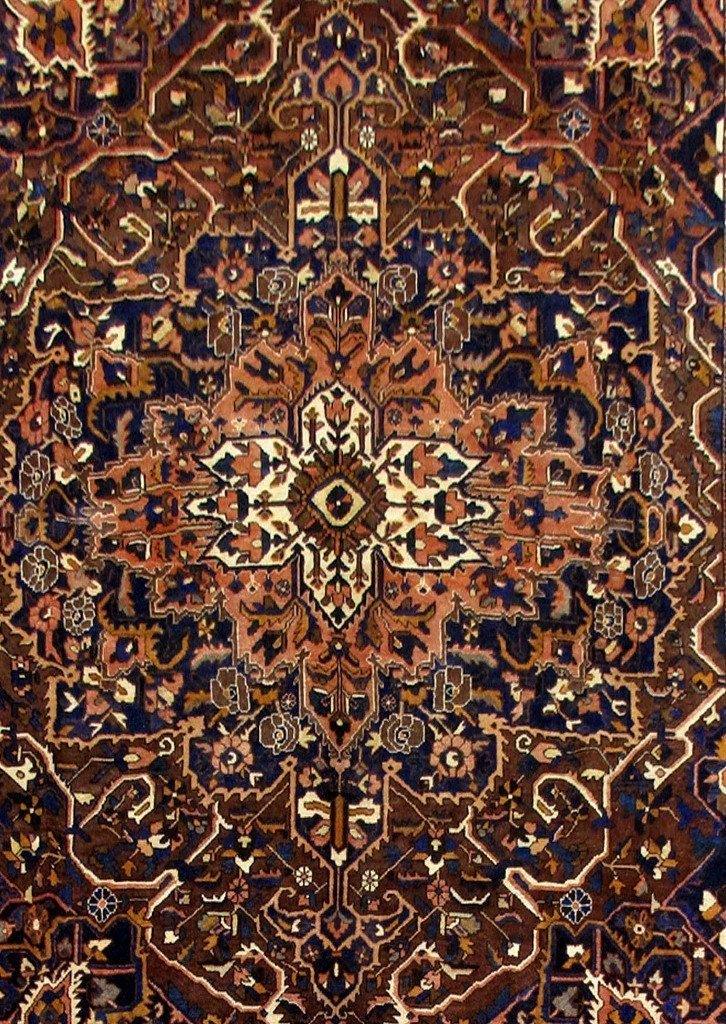 10 x 12.5 hand-knotted Bakhtiar-pattern wool rug, pile detail showing wool texture