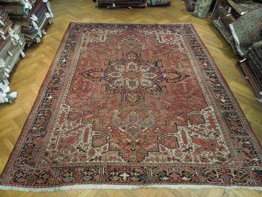 10 x 12.6 hand-knotted Heriz-style wool rug, detail of pattern