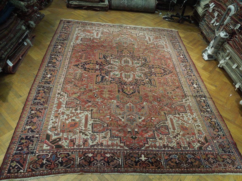 10 x 12.6 hand-knotted Heriz-style wool rug, pile detail showing wool texture