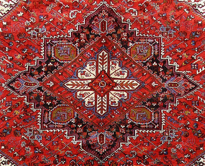 10 x 12.8 hand-knotted Heriz-style wool rug, pile detail showing wool texture