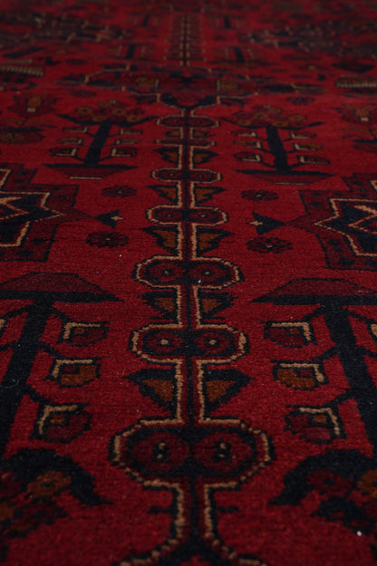 Afghan Khal Mammadi oversize rug, secondary medallion close-up