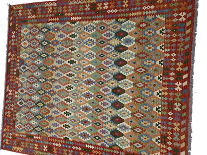 Chic Kilim, tribal corner detail