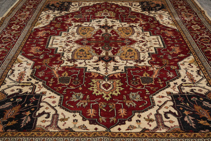 Heriz-Serapi-style wool rug, geometric corner motif detail