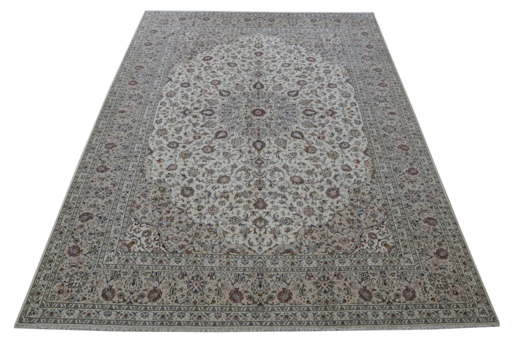 Signed Kashan-style palace rug, central floral medallion close-up