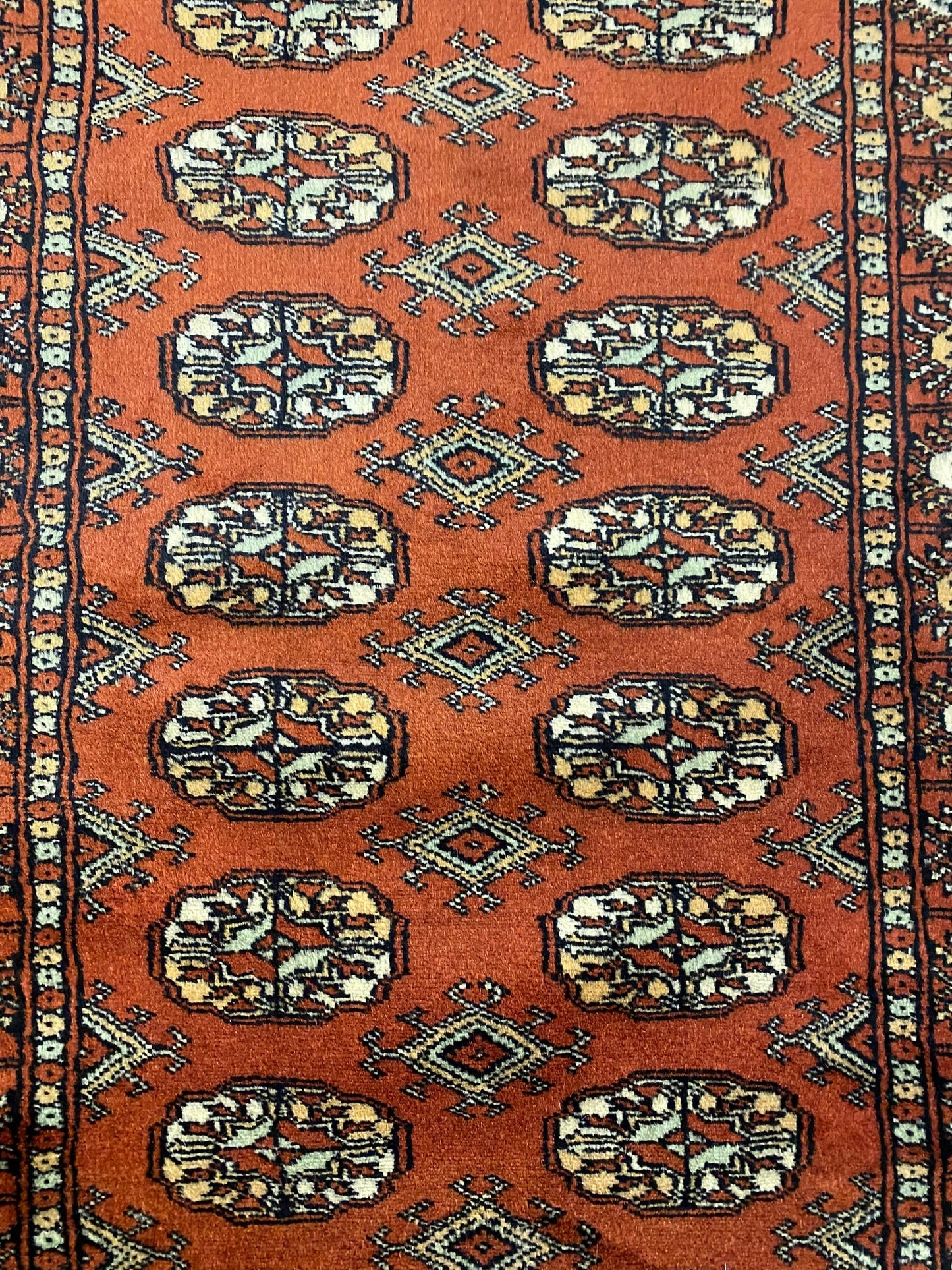 Bokhara long runner, end-finish and fringe close-up