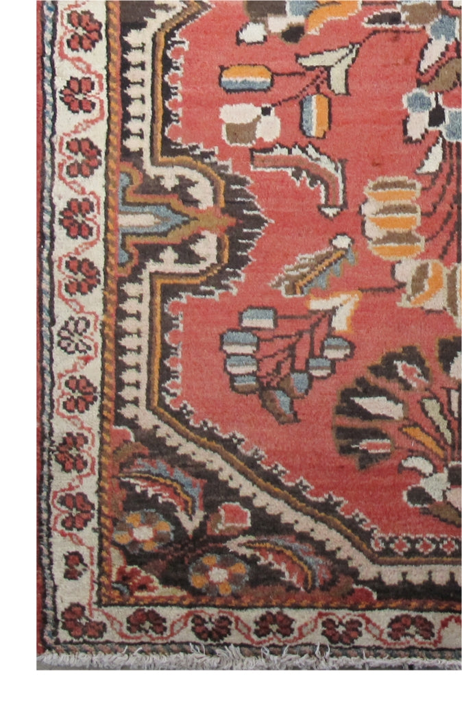 2.8 x 4.3 hand-knotted hamadan-style wool rug, corner detail