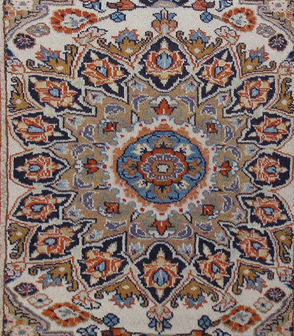 2 x 3 hand-knotted hamadan-style wool rug, pile detail showing wool texture