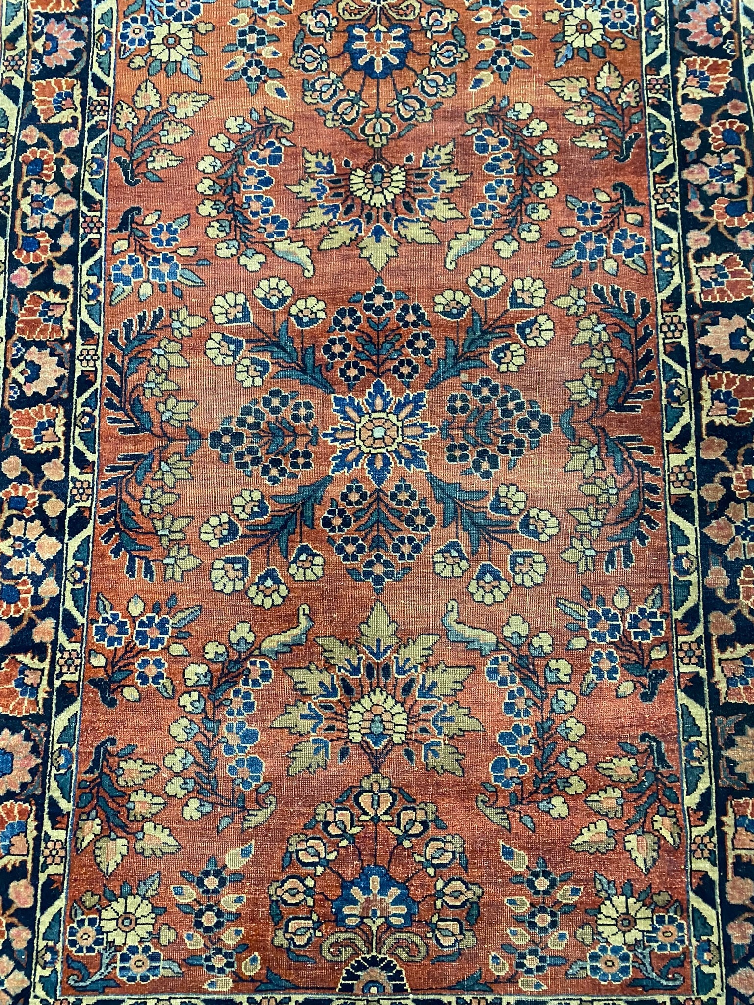 3.4 x 5 hand-knotted sarouk-pattern wool rug, pile detail showing wool texture