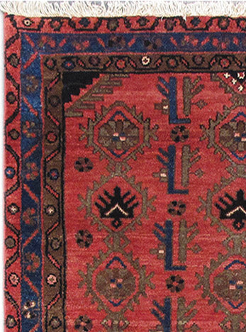 Tribal Hamadan-style small rug, corner motif with tribal geometry