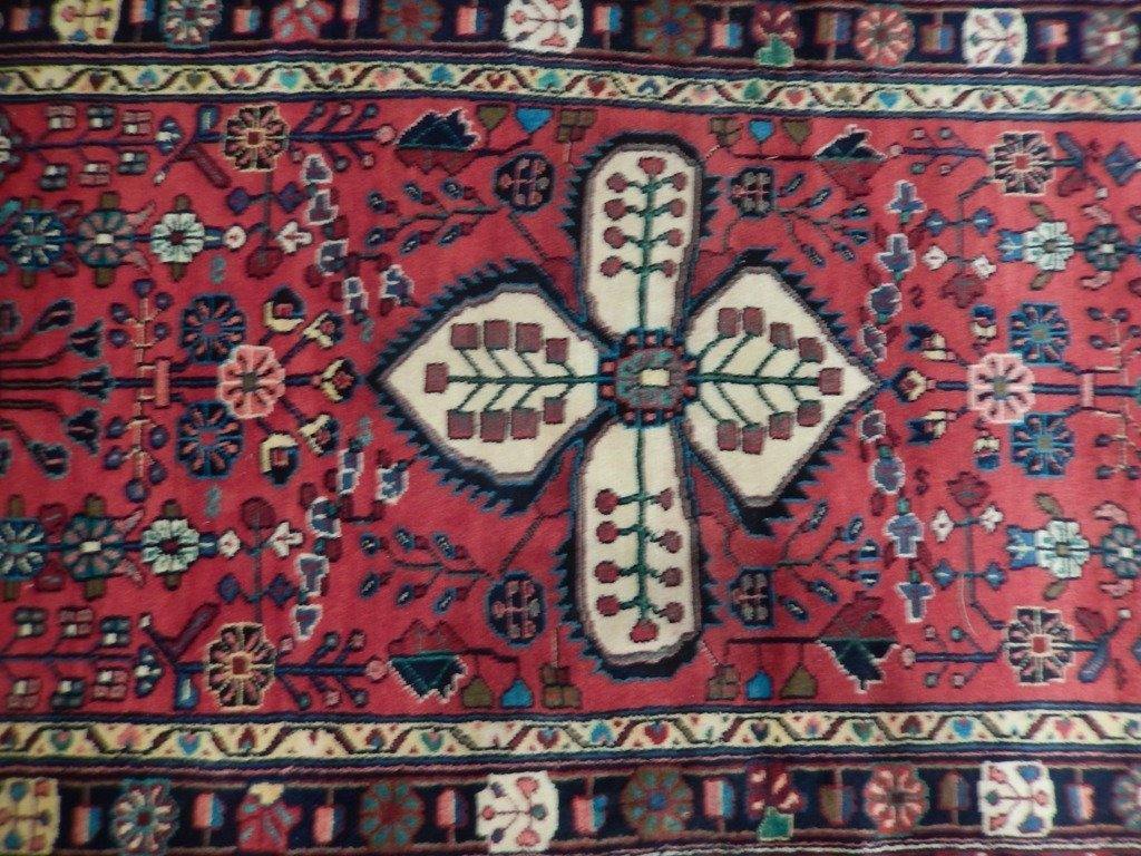 Hamadan-style floral runner, border pattern detail