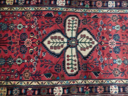 Hamadan-style floral runner, border pattern detail