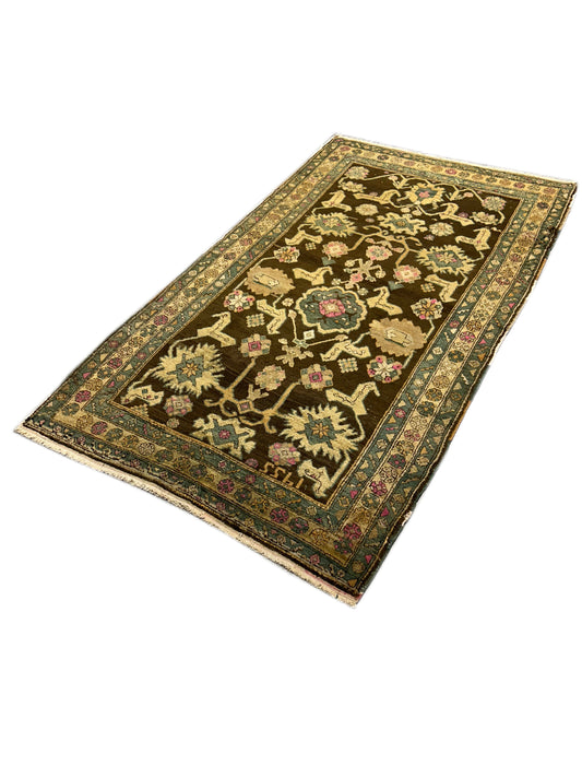 3.8 x 6.4 hand-knotted kazak wool rug, detail of pattern