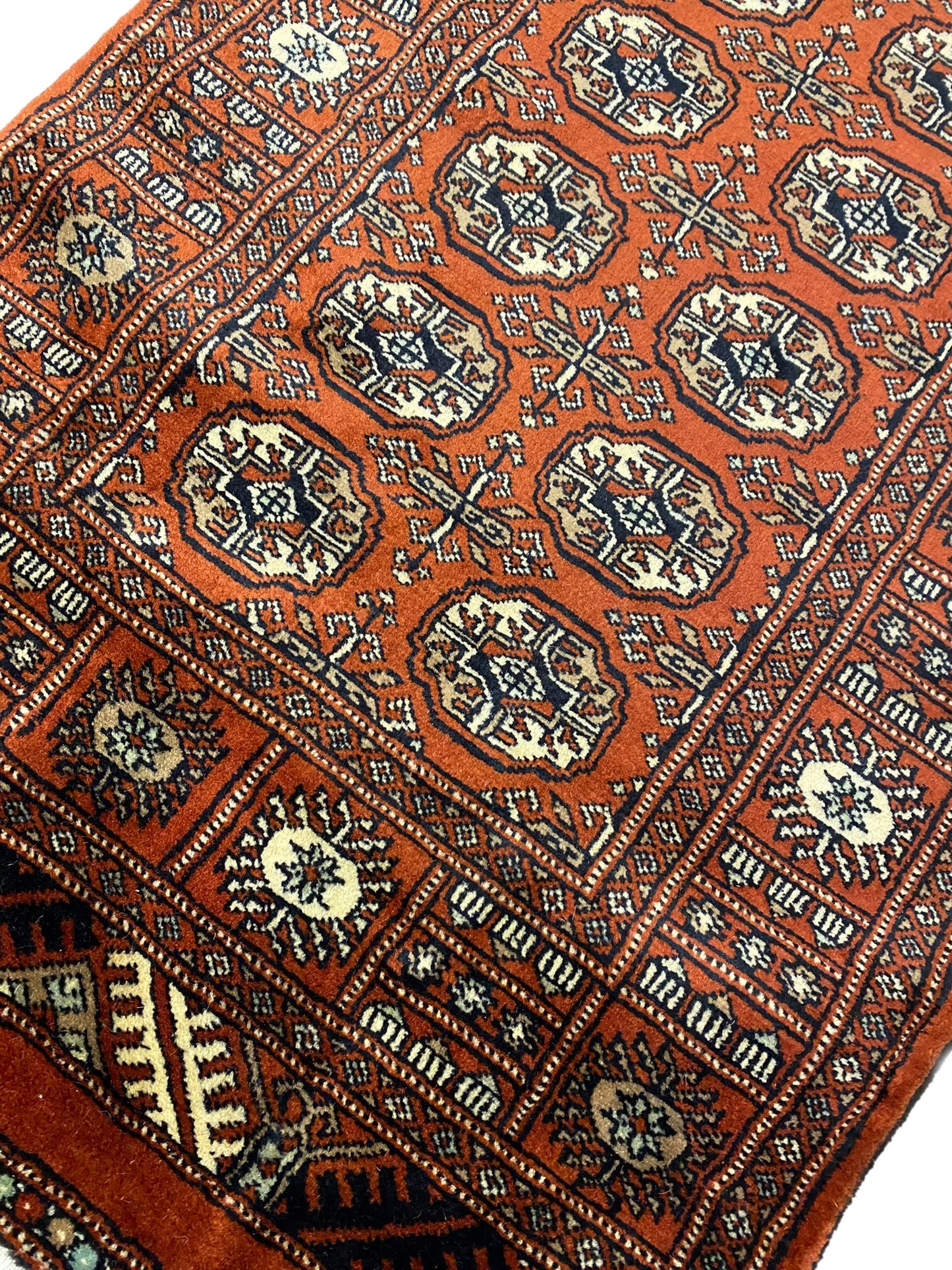 Bokhara 18-foot runner, late mid-length pattern continuity