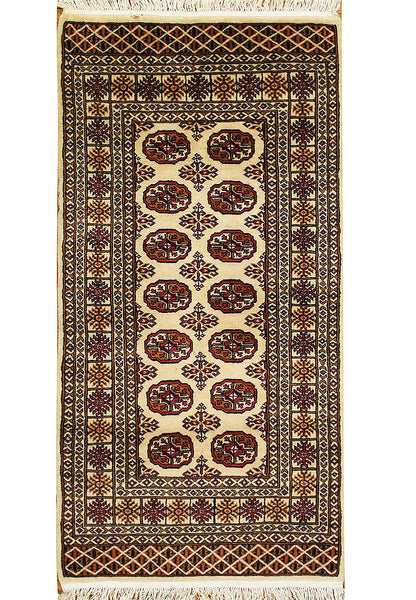 3 x 5 hand-knotted bokhara wool rug, top view
