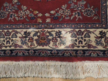 3 x 5 hand-knotted sarouk-pattern wool rug, pile detail showing wool texture