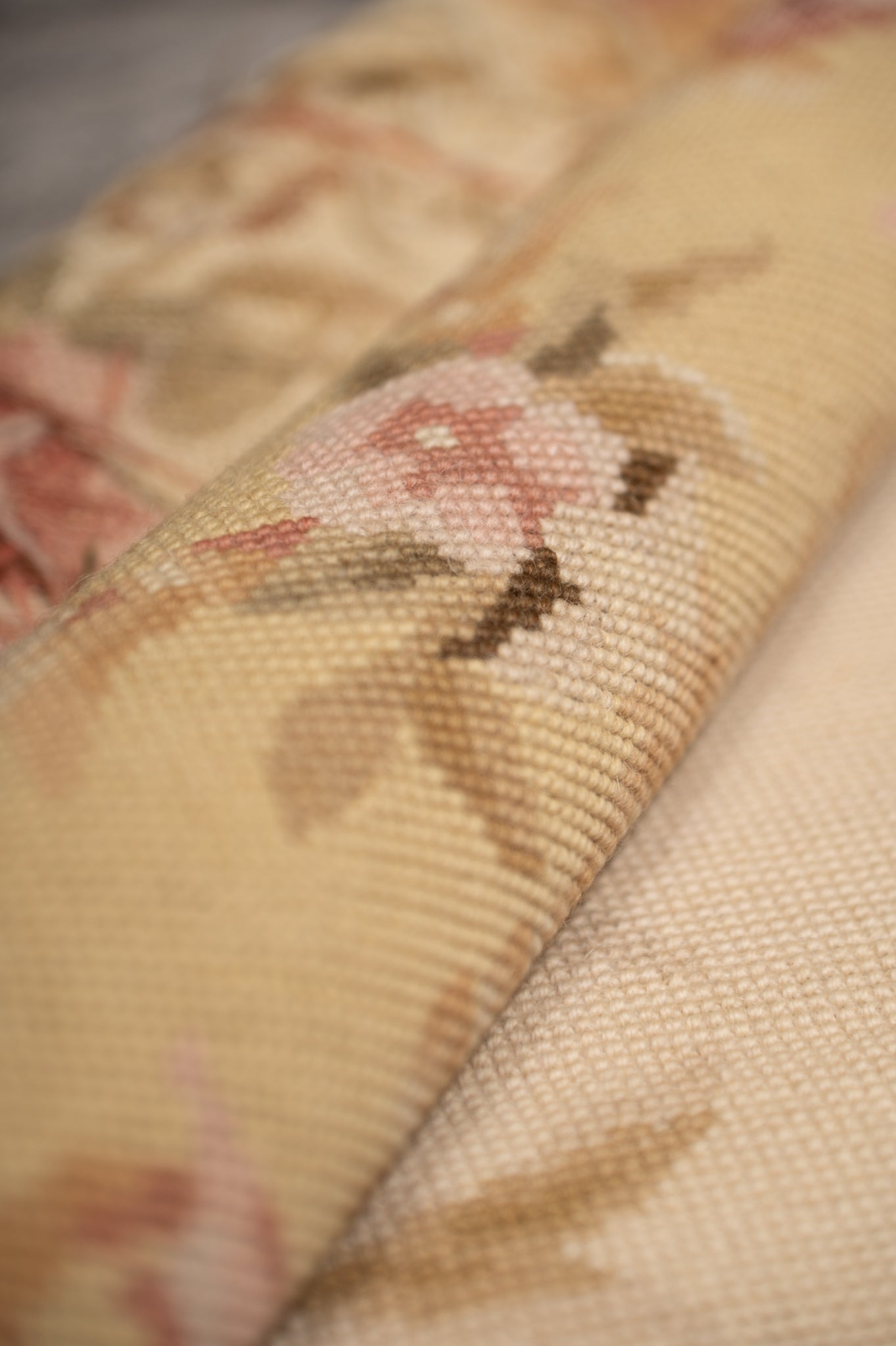Aubusson needlepoint small rug, alternate corner pattern detail
