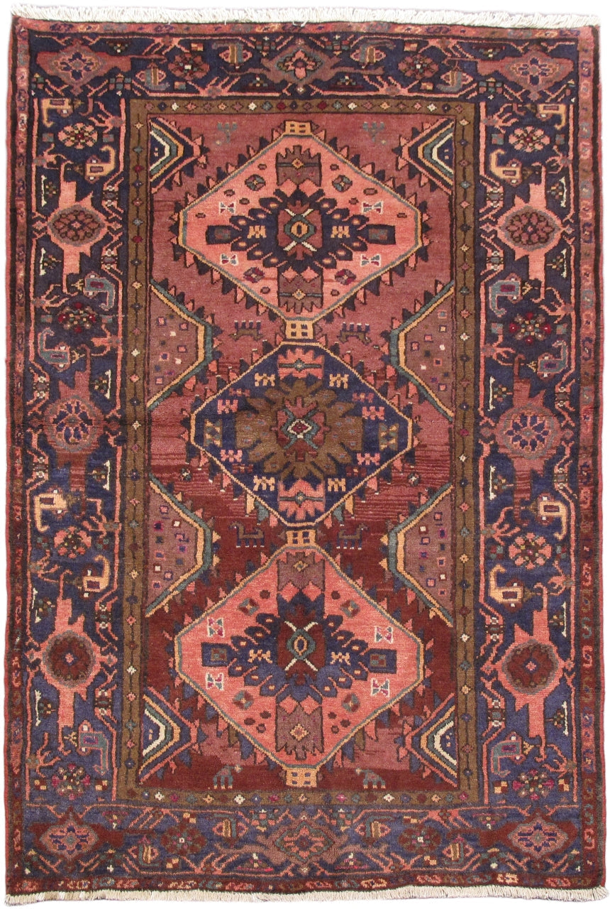 4.3 x 6.4 hand-knotted hamadan-style wool rug, top view