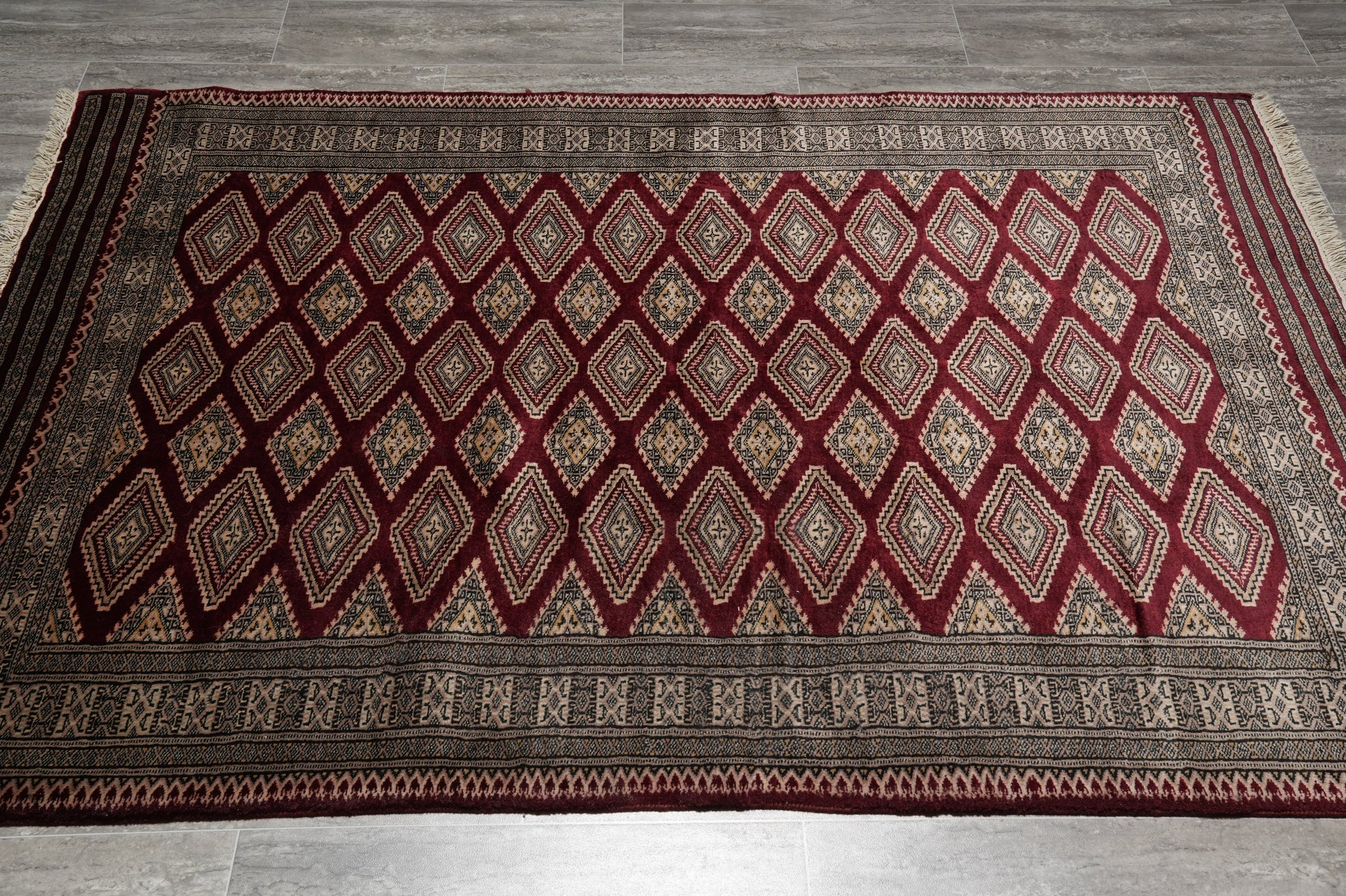 4.3 x 6.5 hand-knotted jaldar bokhara wool rug, pile detail showing wool texture