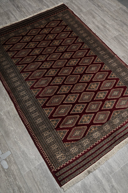 4.3 x 6.5 hand-knotted jaldar bokhara wool rug, full layout view