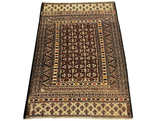 4.4 x 6 hand-knotted baluch tribal wool rug, detail of pattern
