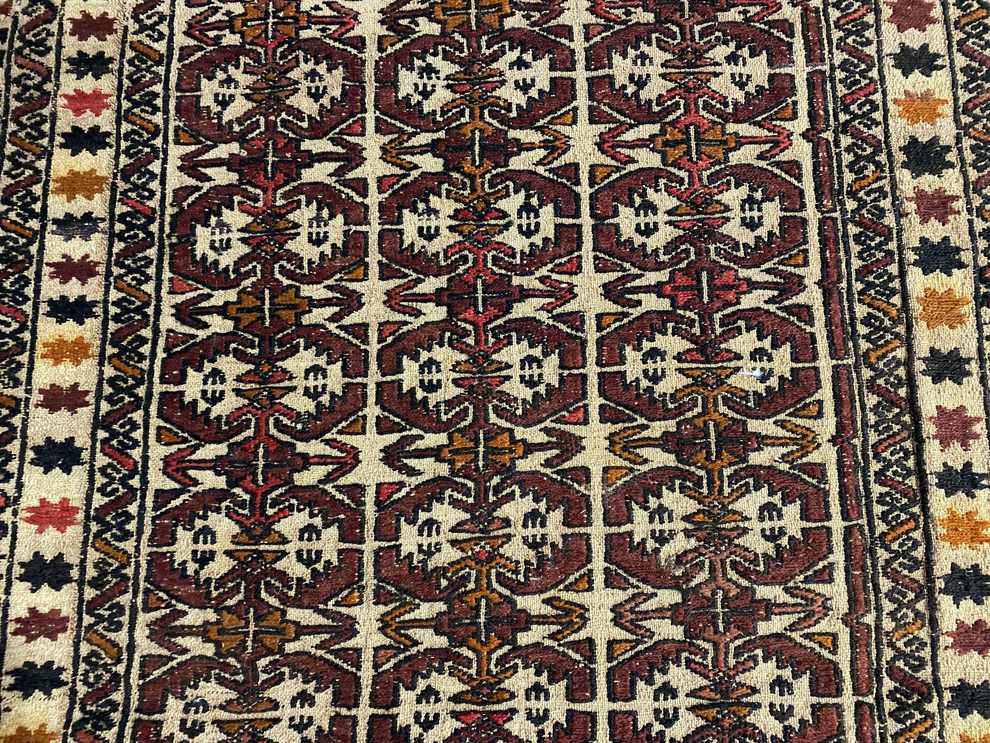 4.4 x 6 hand-knotted baluch tribal wool rug, pile detail showing wool texture