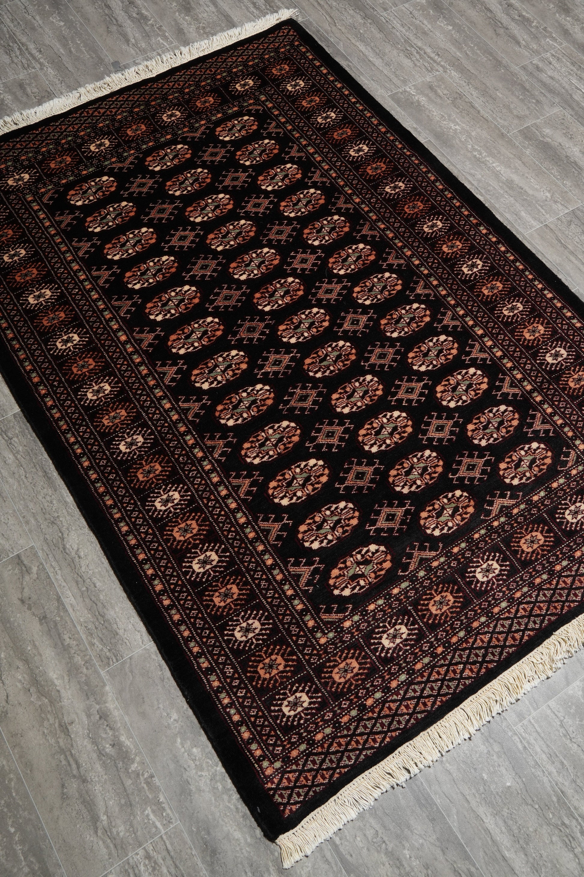4 x 6 hand-knotted bokhara wool rug, full layout view