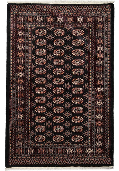 4 x 6 hand-knotted bokhara wool rug, top view