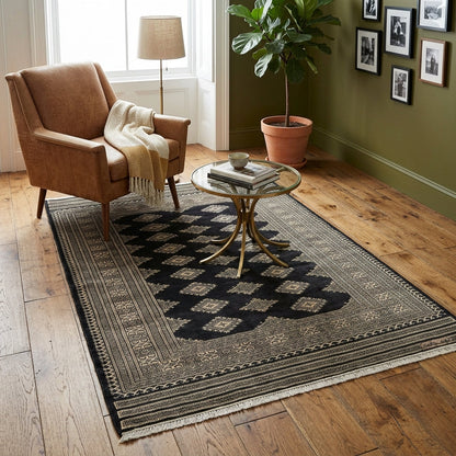4 x 6.1 hand-knotted jaldar bokhara wool rug, detail of pattern