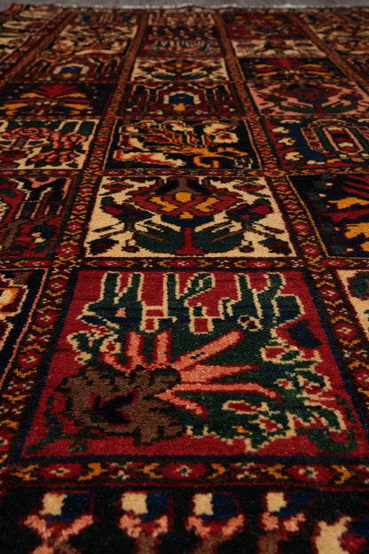 Bakhtiar-pattern garden runner, panel intersection detail