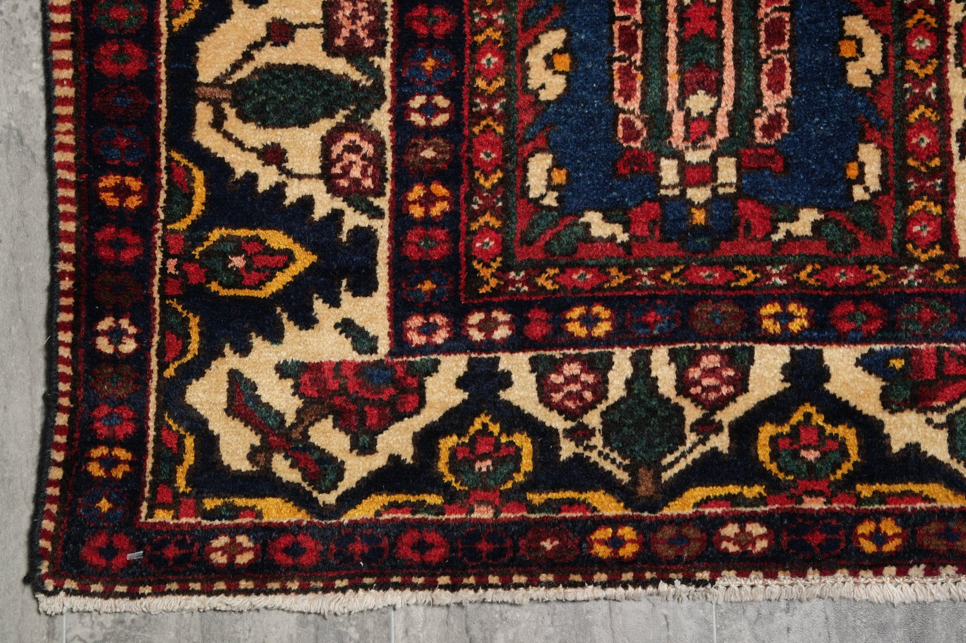 Bakhtiar-pattern garden runner, fifth panel close-up