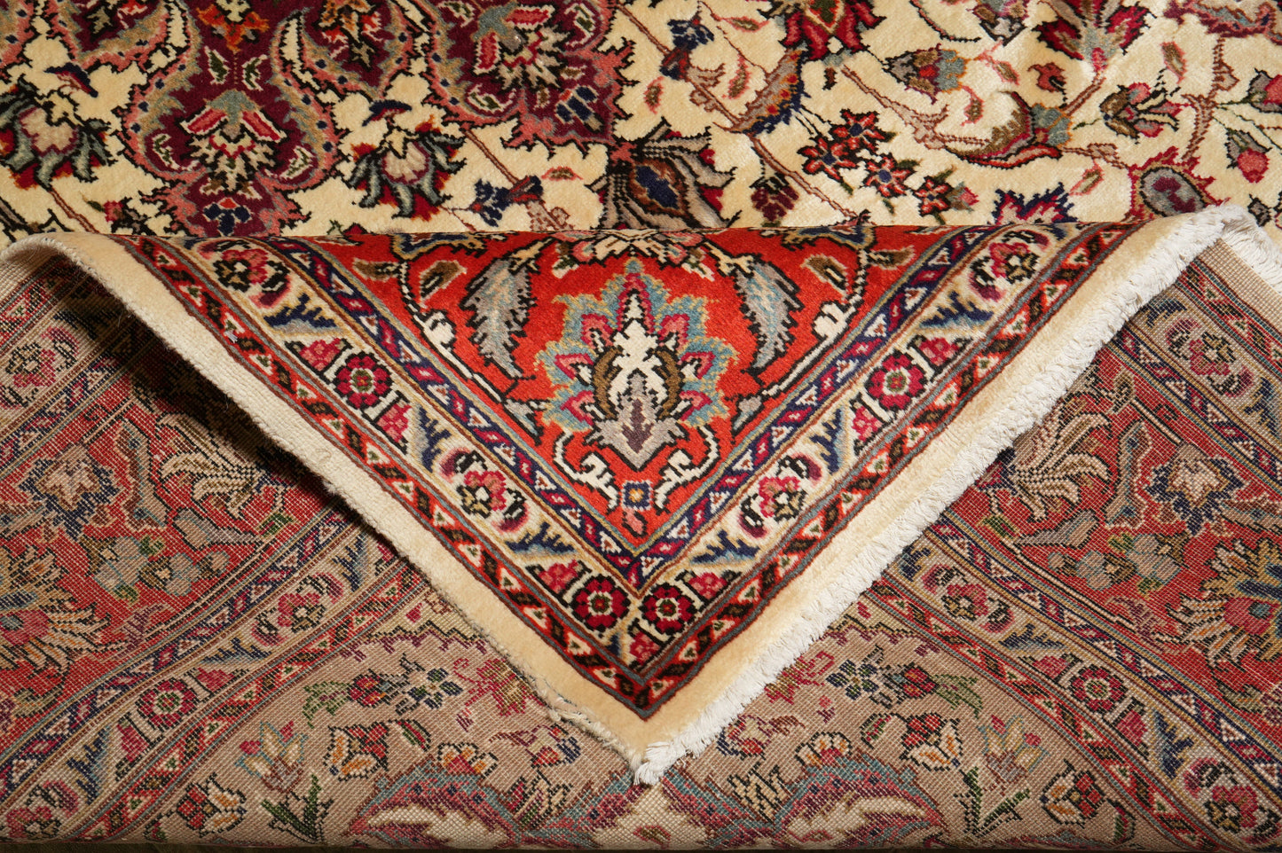 Esfahan-style rug, mid-field vine detail