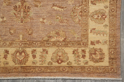 Chobi Peshawar tan rug, secondary border pattern detail