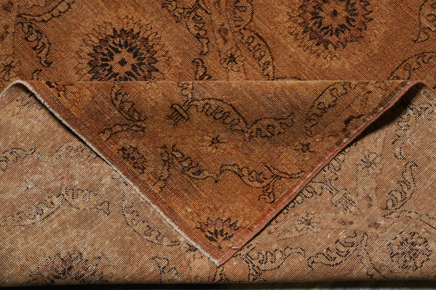 Transitional Chobi rug, mid-field close-up