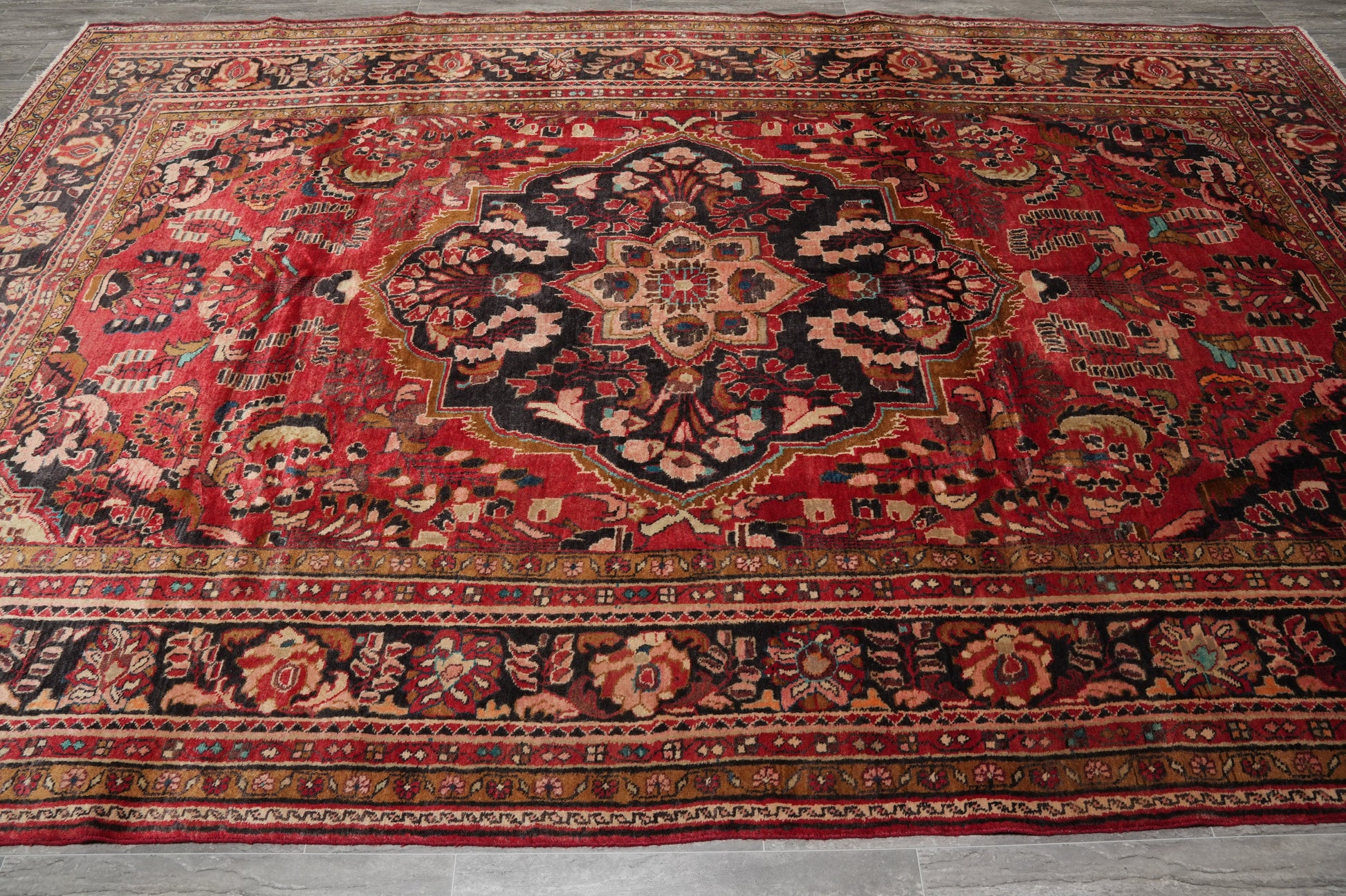 Semi-antique traditional floral rug, all-over floral pattern detail