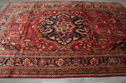 Semi-antique traditional floral rug, all-over floral pattern detail