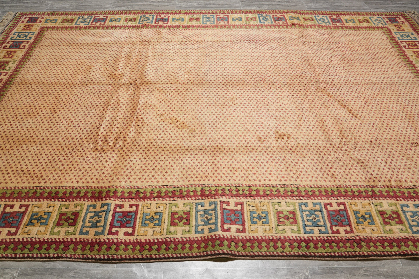 Saraband-pattern rug, tribal corner detail in ivory and navy