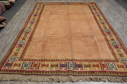 Saraband-pattern rug, border pattern with Kurdish accents