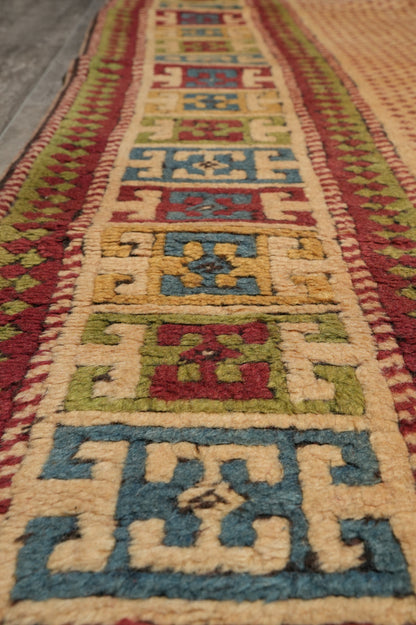 Saraband-pattern rug, alternate corner motif