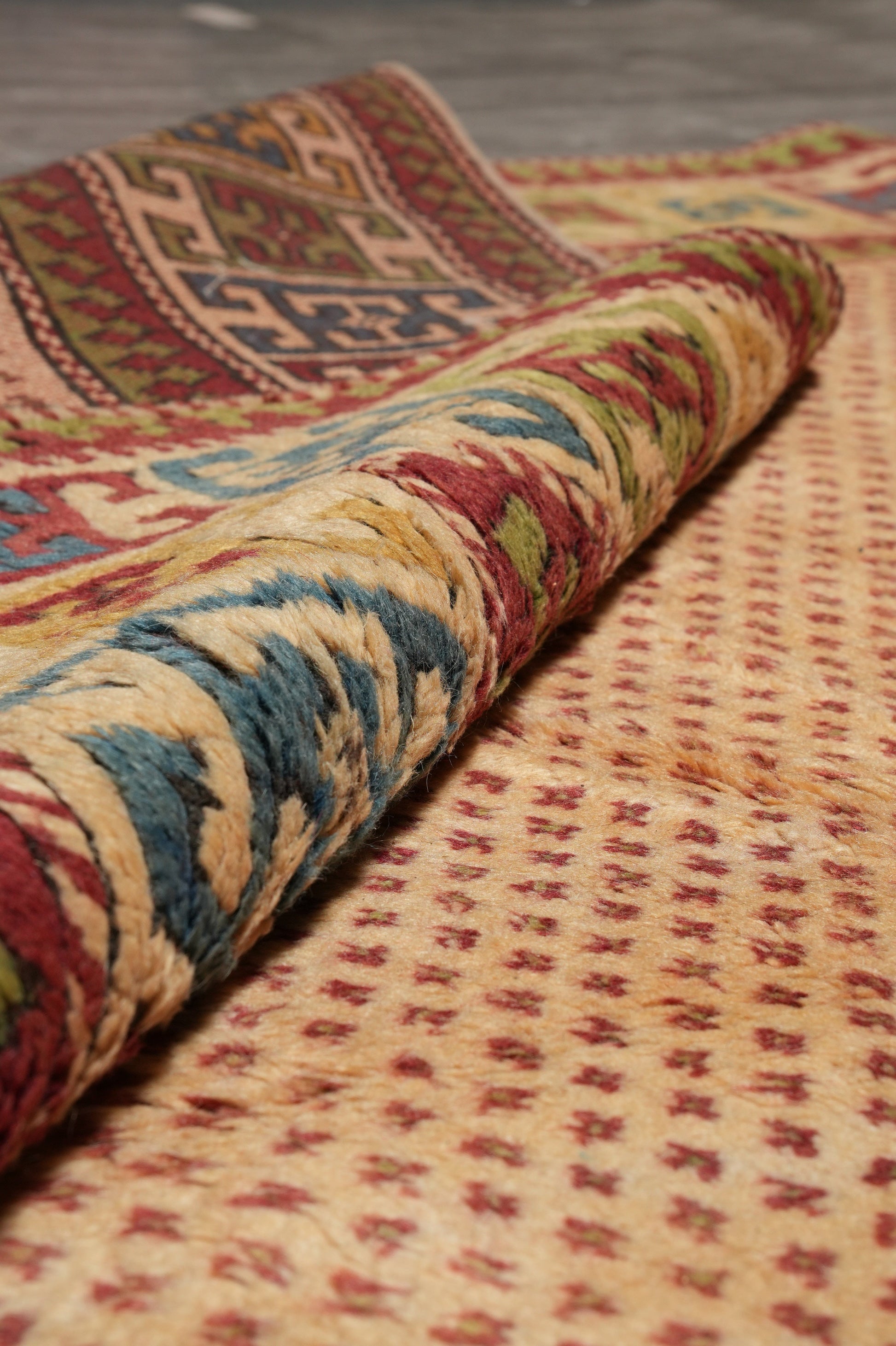 Saraband-pattern rug, third boteh detail