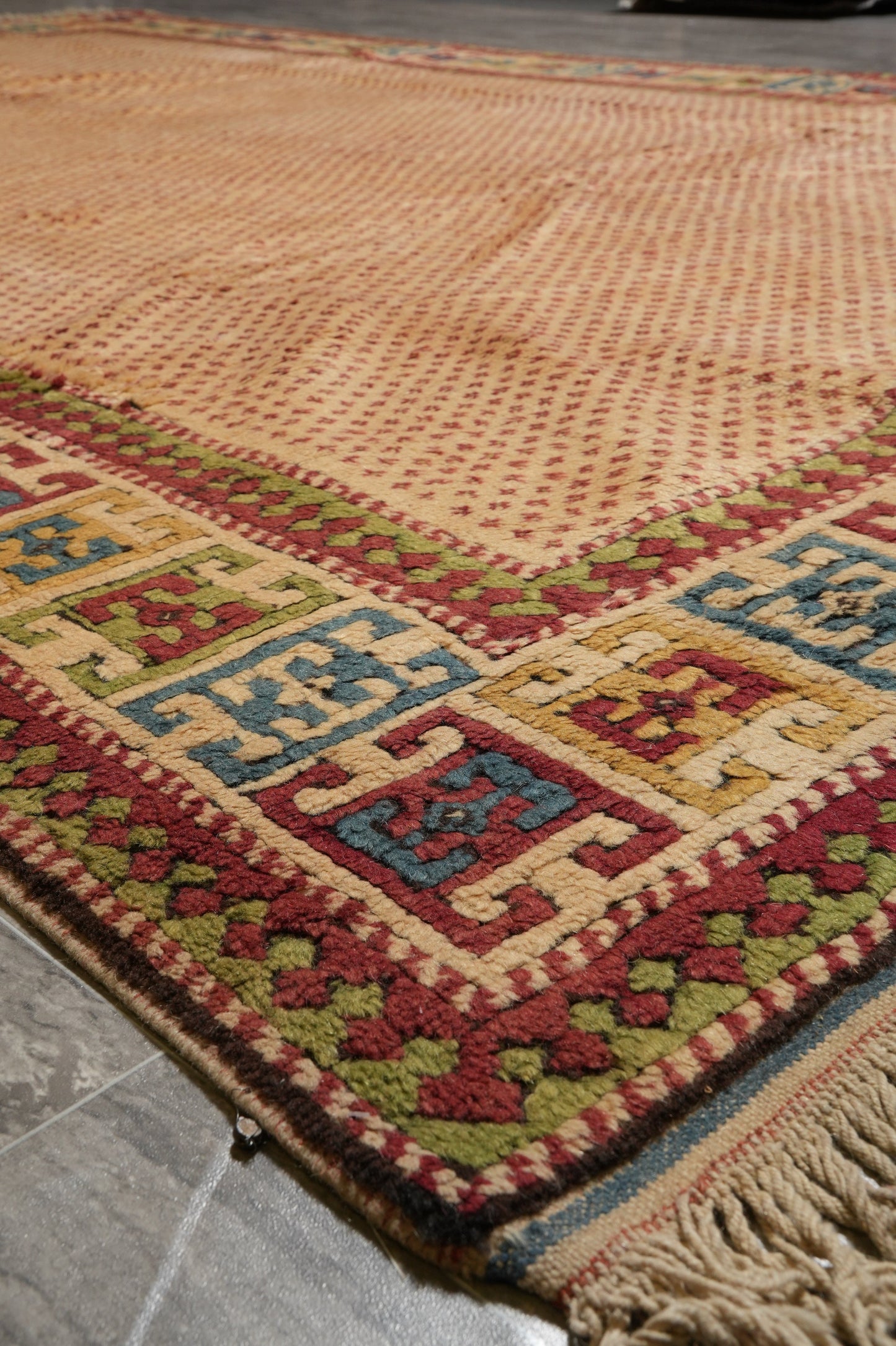 Saraband-pattern rug, pile texture showing dense wool