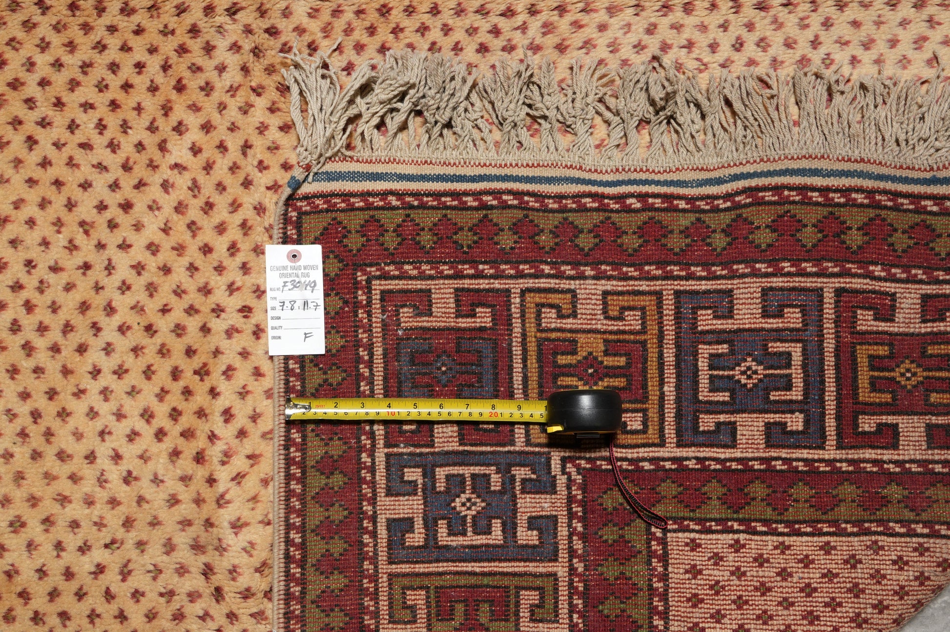 Saraband-pattern rug, alternate angle full layout